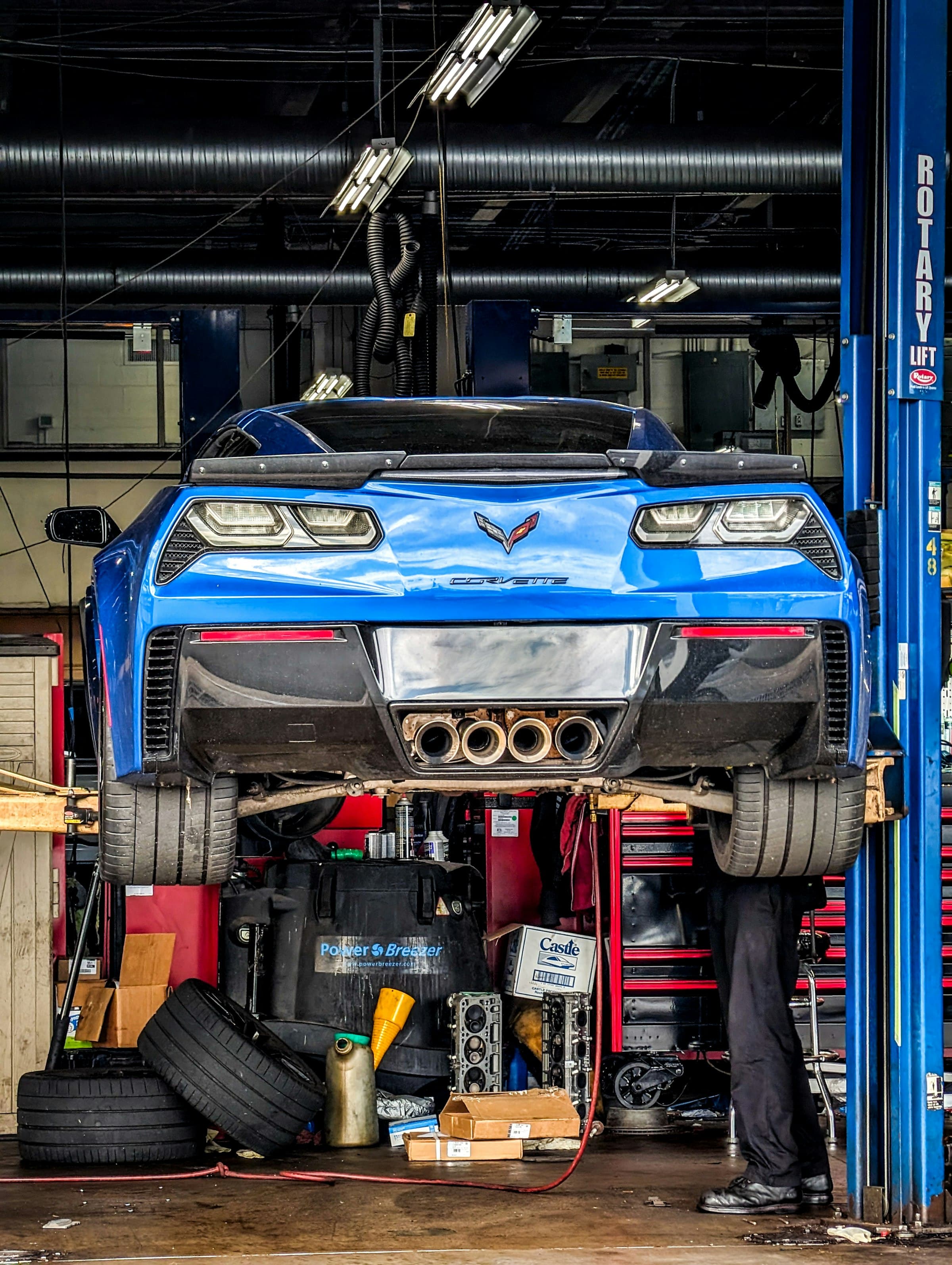 Service & mechanical bays